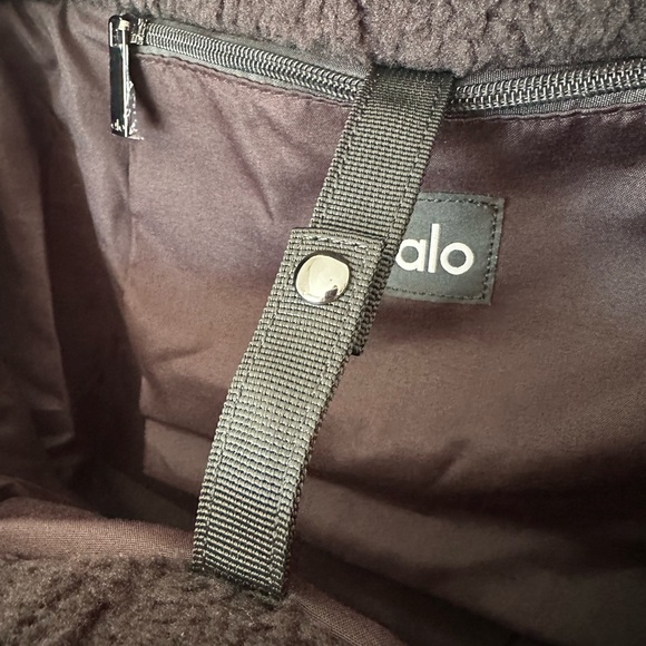 Alo Yoga Ovesize Shearling Black Tote Bag Sherpa Zip Shoulder Gym Travel New - Picture 6 of 10